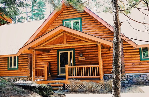 St Germain Cabin | Private Executive Lakefront Log Cabin Lodge overlooking Little St. Germain Lake
