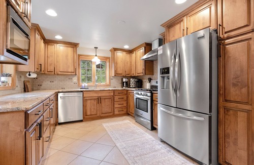 Cascade-Chipita Park Cottage | Private Family Home: Spacious Patio, Hot Tub, Fire Pit by Forest & Peak Retreats