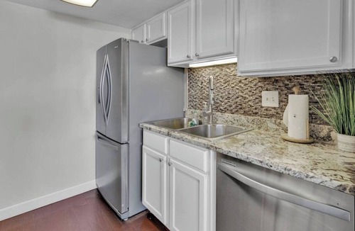 Shalimar Condo | Private Gated Community 2BR Condo Close to Beach
