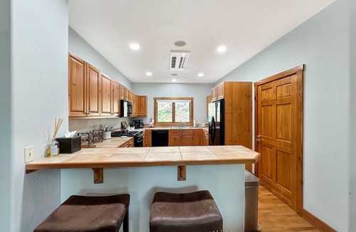 Edwards Villa | Private Hot Tub, 2700 Sq Feet, Free Private Shuttle - Arrowhead Townhome, Beaver Creek
