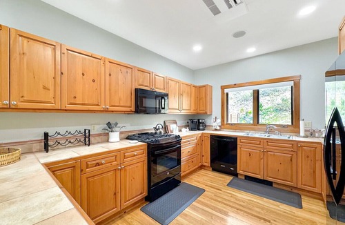 Edwards Villa | Private Hot Tub, 2700 Sq Feet, Free Private Shuttle - Arrowhead Townhome, Beaver Creek