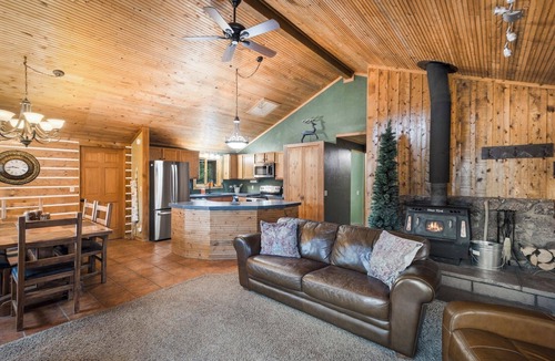 South Fork House | Private Hot Tub | Mountain Retreat | ATV's | Close to Wolf Creek Ski Area