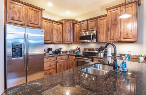 Wildernest Condo | Private Hot Tub |Near all Ski Resorts |Garage Parking |King Bed |Gorgeous Mountain & Lake Views