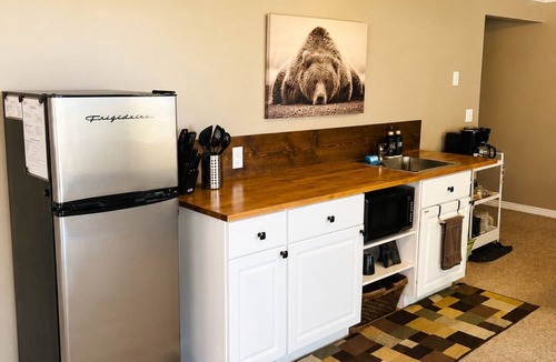 North Salt Lake House | Private Hot Tub & Sunset Views - 3 BR Guest Suite