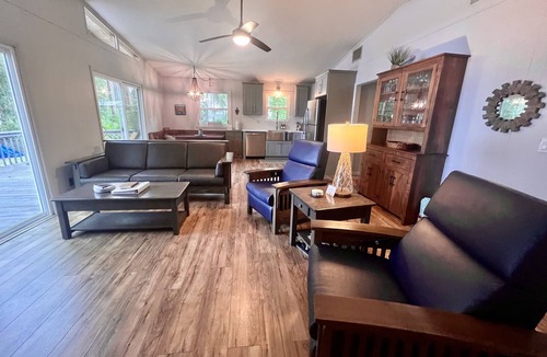 Hawthorne House | Private lakefront home w/large dock, pets welcome, Wi-Fi, kayaks, boat rental.