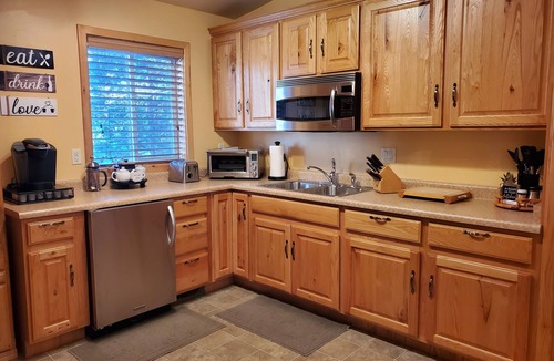 Long Valley Junction Apartment | Private Loft located between Bryce and Zion National Parks