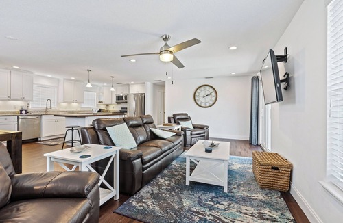 New Smyrna Beach House | '🏖️Private Pool Home Near Beach, Perfect for Monthly Stays |4717S🌊