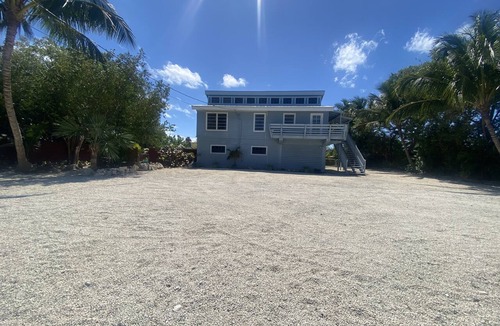 Little Torch Key House | PRIVATE POOL HOME. BOATERS PARADISE…LITTLE TORCH KEY. GREAT FISHING LOBSTERING