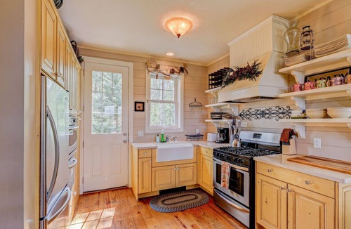 Warm Springs Cabin | Private Secluded Cabin Unbelievable Views Brand New Hot Tub