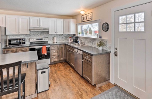 Albion House | Quaint Albion Duplex w/ Easy River Access!