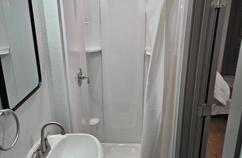 Sweeny Apartment | Quaint studio in Sweeny for a cozy getaway