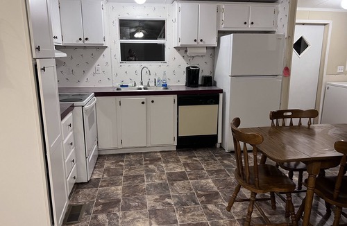 Clarksville Cottage | Quick Drive To Multiple Beaches! Chipola Cottage with Private Boat Ramp