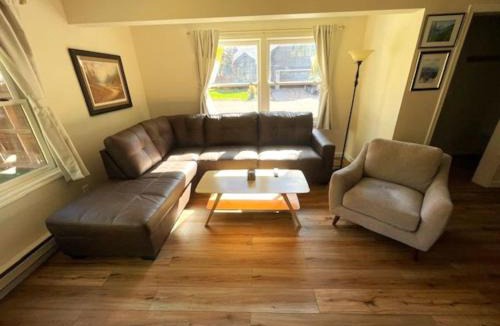 Basalt House | Quiet Basalt Home Fenced Yard, Work Space, Pets ok