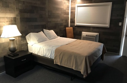 Duchesne Hotel | Red Rock Extended Stay