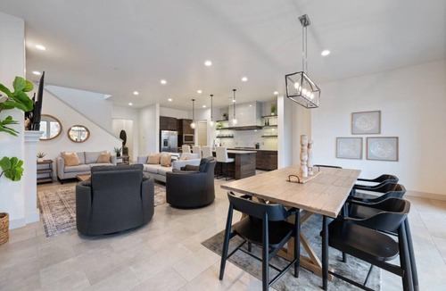 Santa Clara House | Red Rock Views | 3 Primary Suites | Right by Pool + Clubhouse | Arcadia #25