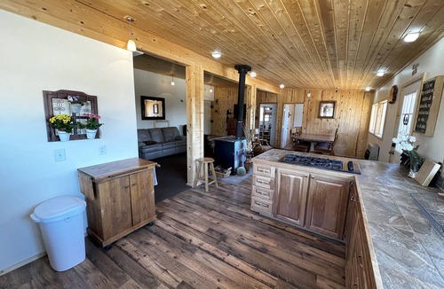 Monticello Cabin | RedNeck Ranch Cabin 3 Bd on 9+ Acres