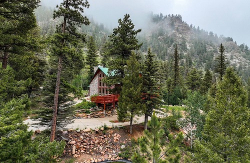 Custer County Ski Chalet | Relax, recharge and rejuvenate at Star Wrangler!