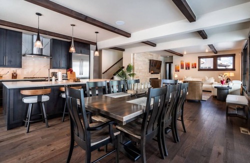 Edwards House | Relax, rejuvenate in modern mountain home! Vacationers only, please