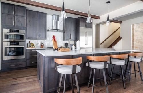 Edwards House | Relax, rejuvenate in modern mountain home! Vacationers only, please