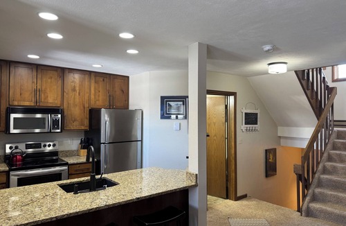 Silvercreek House | Relaxing, Quiet Retreat! Great floor plan for Friends & Family! So comfortable!