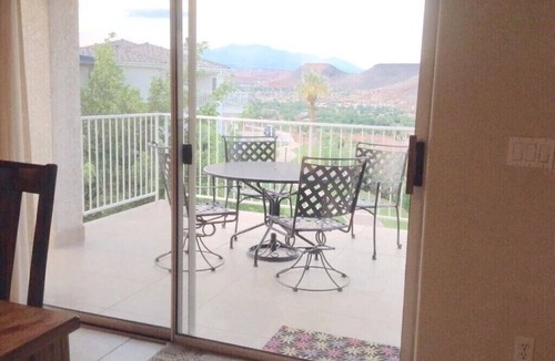 St. George Condo | Remodeled 2 Bed 2 Bath Las Palmas Condo with access to Las Palmas Resort pools.
