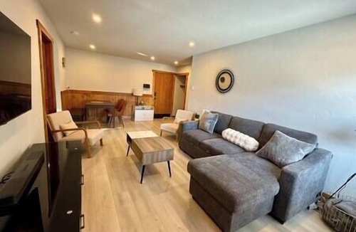 Avon Condo | Remodeled 2-Bedroom Condo w/amazing Views in Avon