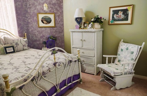 St. George Bed & Breakfast | Rent "The ABBY" bedroom @ The Winchester House for your activities in St. George