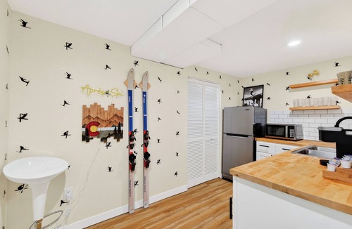 Lamar Heights Area House | Retro Modern Family Hub - perfect for large groups! Hot Tub, Game Room, Theater