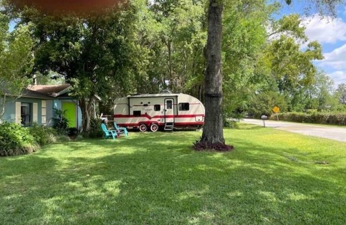 Ocala House | Retro Style Camper. SW Ocala-Near WEC-Comfy Bed