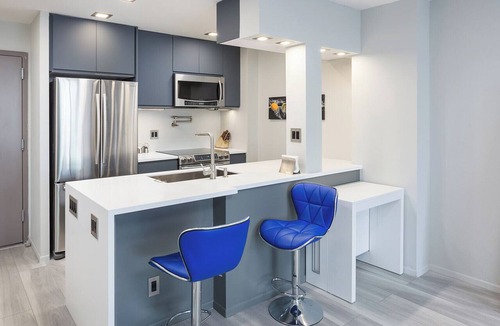 LoDo Condo | Reunions/groups-2 kitchens/2 Living Rooms 18 Shower Heads/Steam room-21st Floor!
