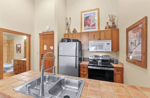 River Run Condo | River Run Condo w/Mountain Views from Private Balcony & Close to Gondola!