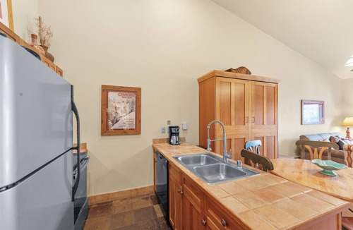 River Run Condo | River Run Condo w/Mountain Views from Private Balcony & Close to Gondola!