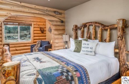 Mammoth Creek Cabin | River Run is the perfect escape to the southern Utah mountains for peace and beauty
