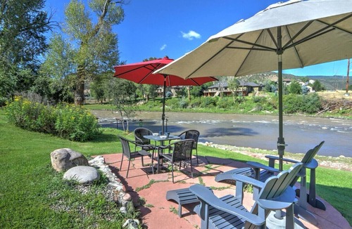 Glenwood Springs Apartment | Rivers` Edge Condo w/Private Beach, 33 mi 2 Aspen