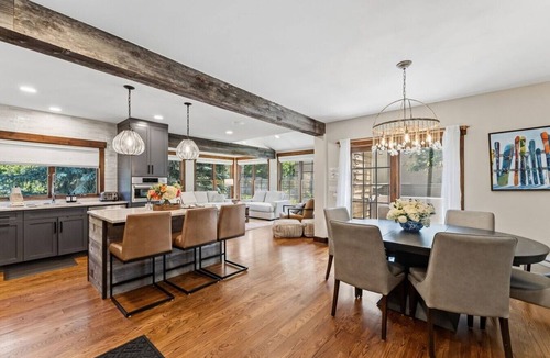 Avon Villa | Riverside Gem: Hot Tub | 3 Min to Beaver Creek
