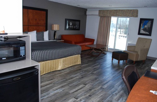 St. Andre Hotel | Rodeway Inn