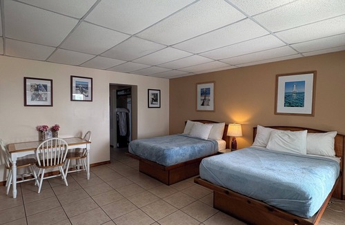 Upper Matecumbe Key Hotel | Room #2 in Charming hotel with AC in sunny Islamorada
