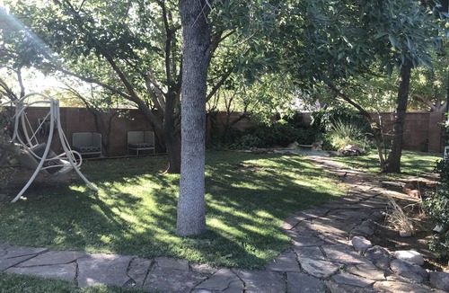 La Verkin House | Rose Cottage Retreat nearby Zion National Park