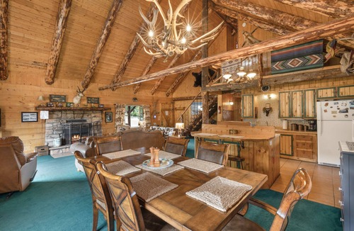South Fork House | Rustic Cabin | Private Hot Tub | Close to Wolf Creek Ski Area