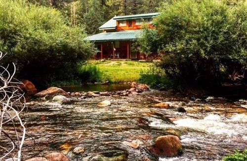 Mammoth Creek Cabin | Rustic cabin where you can become one with nature!