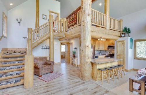 Sterling House | Rustic Sterling Cabin: Walk to Palisade Lake!