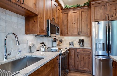 Four O'Clock House | Saddlewood Snowbird Townhome: Ski-In Ski-Out, Hot Tub