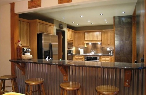 Warrior's Mark Cabin | Sale/4 Master bedrooms/Large Kitchen/Walk 2 Town & Lifts/Hot Tub/Pond & River