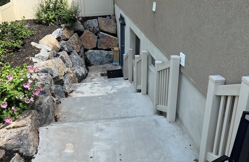 Salem Apartment | Salem Sweet Spot - basement apartment