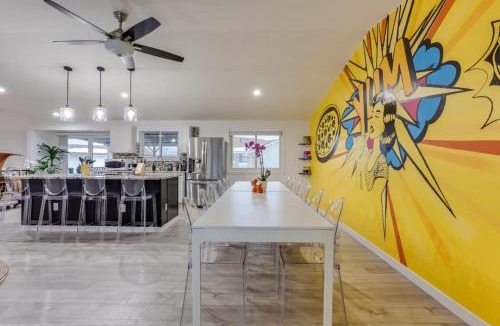 South Westminster House | Salt Water Pool With A Hot Tub AKaraoke And A Mini Putt