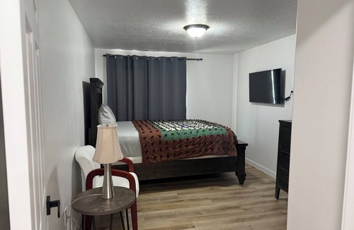 Saratoga Springs House | Saratoga Hills Walkout Basement Room 2