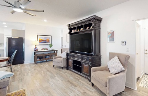 Big Water Cottage | Scenic Home w/Yard in Big Water, Dogs Welcome!