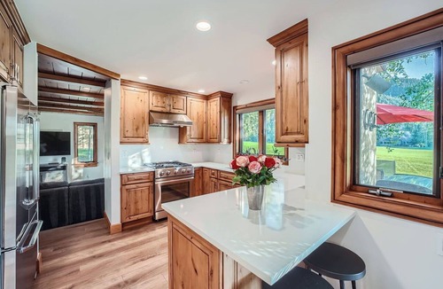 Eagle-Vail House | Scenic Luxury Home Best Location Ski Vail Beaver Creek. Hot Tub Golf AC