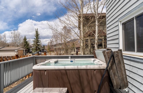 Willow Grove House | Scenic Mountain Views from Private Deck and Hot Tub, Gas Burning Fireplace!