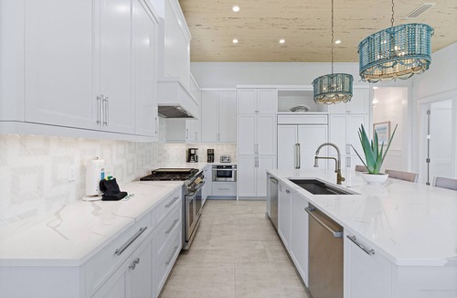 Frangista Beach House | Seas the Day: Private Beach, Ocean Views, Pool & Hot tub, Golf Cart, Game Room
